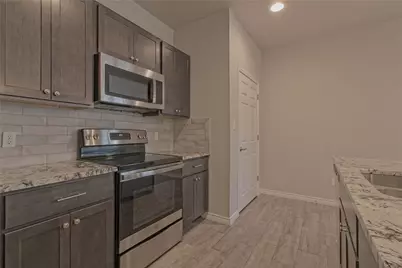 473 Cr 306 #B, Jarrell, TX 76537 - Photo 18