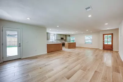 319 Columbine Street, Marble Falls, TX 78654 - Photo 12