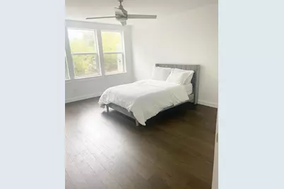 302 E 32nd Street #B, Austin, TX 78705 - Photo 8