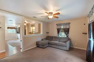 515 Wyeth St, Taylor, TX 76574 - Photo 6