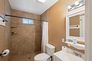 515 Wyeth St, Taylor, TX 76574 - Photo 10