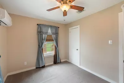 515 Wyeth Street, Taylor, TX 76574 - Photo 12