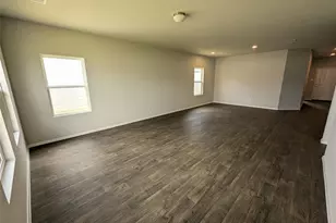 301 Chesterfield Dr, Kyle, TX 78640 - Photo 8