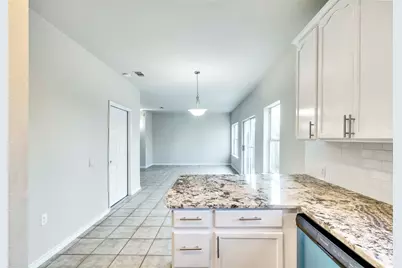 7312 E Ben White Boulevard #6, Austin, TX 78741 - Photo 10
