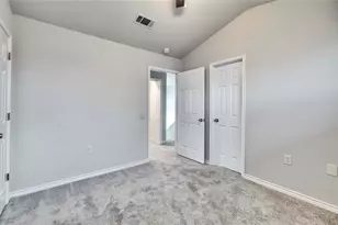 7312 E Ben White Blvd, Austin, TX 78741 - Photo 20