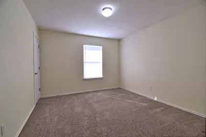 106 Phillips Street, Hutto, TX 78634 - Photo 18