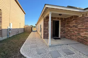 1421 Breanna Ln, Kyle, TX 78640 - Photo 2