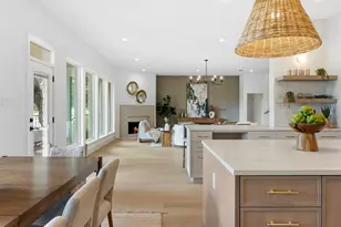 50 Tiburon Dr, The Hills, TX 78738 - Photo 12