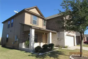 110 Carrington St, Hutto, TX 78634 - Photo 2