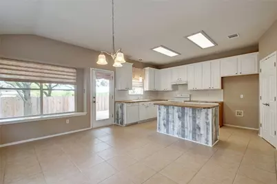 1415 Coral Cay Lane, Round Rock, TX 78664 - Photo 10
