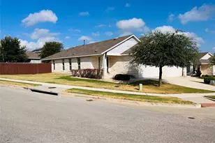 201 Oakstone Dr, Georgetown, TX 78628 - Photo 2