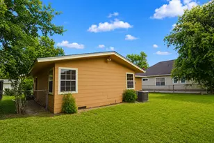 1508 S Walnut St, Georgetown, TX 78626 - Photo 28