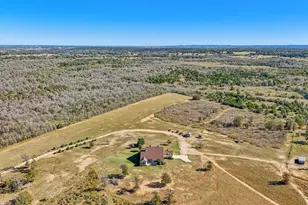 1525 Fm 1704, Elgin, TX 78621 - Photo 36