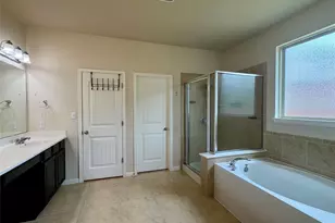 1012 Mark O'Meara Cove, Round Rock, TX 78664 - Photo 18