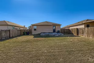 232 Millers Loop, Jarrell, TX 76537 - Photo 32