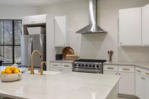 1018 Harwood Pl, Austin, TX 78704 - Photo 12