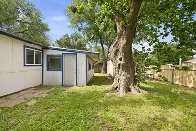 4502 Turnstone Drive, Austin, TX 78744 - Photo 28
