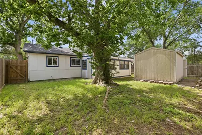 4502 Turnstone Drive, Austin, TX 78744 - Photo 26