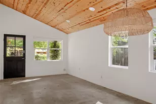 2007 Haskell St, Austin, TX 78702 - Photo 4