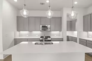 7409 Boyd Hvn Dr, Austin, TX 78744 - Photo 16