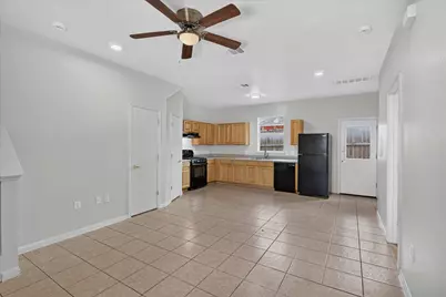 7002 Bennett Avenue, Austin, TX 78752 - Photo 8