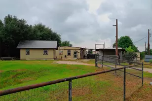 151 Co Rd 311, Rockdale, TX 76567 - Photo 28