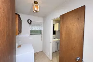 300 Elm S, Cameron, TX 76520 - Photo 4