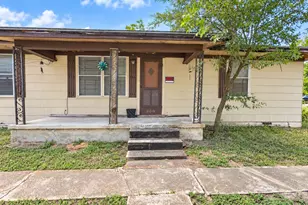 300 Elm S, Cameron, TX 76520 - Photo 2