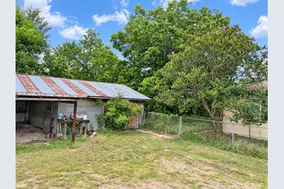 300 Elm S, Cameron, TX 76520 - Photo 8