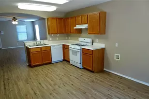 736 Blair Ave, Bastrop, TX 78602 - Photo 6