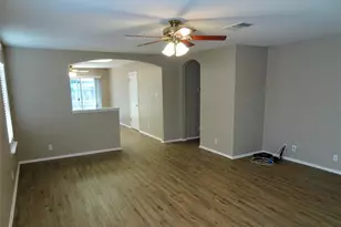 736 Blair Ave, Bastrop, TX 78602 - Photo 4