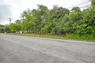 1335 Lovers Ln, Bastrop, TX 78602 - Photo 6