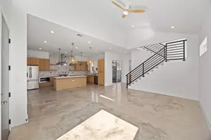 106 W Croslin St, Austin, TX 78752 - Photo 6