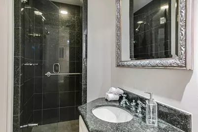 1304 Gaston Avenue, Austin, TX 78703 - Photo 16