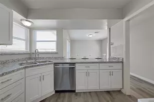 10826 Lynbrook Dr, Houston, TX 77042 - Photo 28