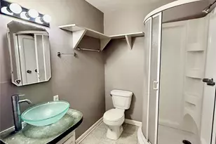 423 S Main St, Lockhart, TX 78644 - Photo 18