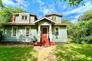 423 S Main St, Lockhart, TX 78644 - Photo 2