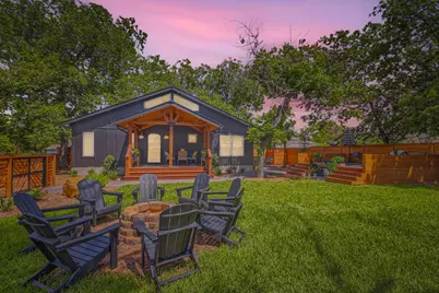 852 N Houston Avenue, New Braunfels, TX 78130 - Photo 1