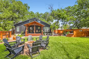 852 N Houston Ave, New Braunfels, TX 78130 - Photo 8