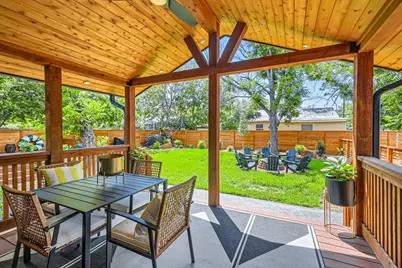 852 N Houston Avenue, New Braunfels, TX 78130 - Photo 4