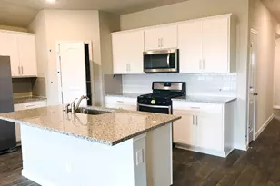 641 Golden Grove Pkwy, San Marcos, TX 78666 - Photo 2