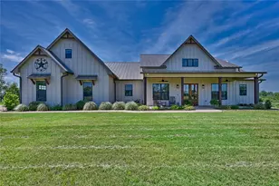 2165 Co Rd 250, Weimar, TX 78962 - Photo 1