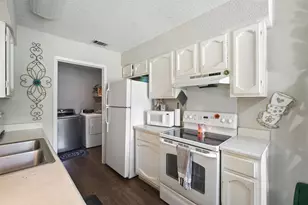 1400 Meadows Dr, Round Rock, TX 78681 - Photo 16