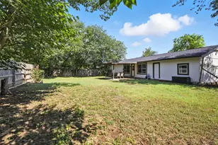 1400 Meadows Dr, Round Rock, TX 78681 - Photo 32