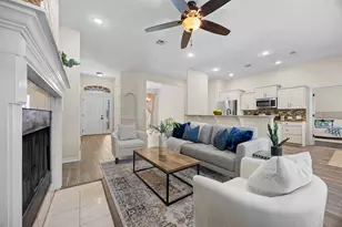 10409 Little Creek Cir, Dripping Springs, TX 78620 - Photo 2