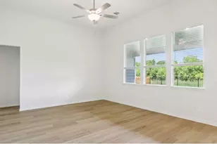 224 Divisadero Dr, Hutto, TX 78634 - Photo 4
