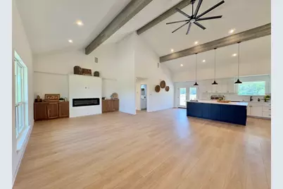 1300 Private Road 7037, Lexington, TX 78947 - Photo 10