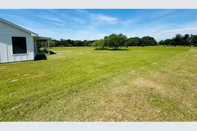 1300 Private Road 7037, Lexington, TX 78947 - Photo 8
