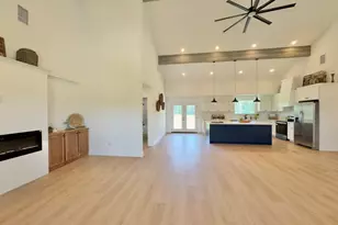 1300 Private Rd 7037, Lexington, TX 78947 - Photo 10