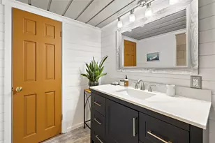 318 Coventry Rd, Spicewood, TX 78669 - Photo 14